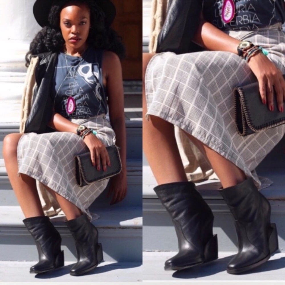 Theykens' Theory Black Leather Boots Women's - Picture 2 of 16